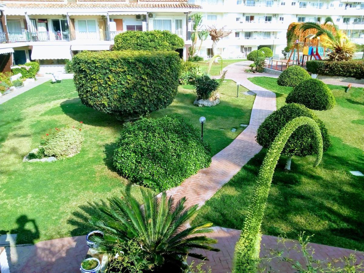 Apartamentos Caravane Torremolinos Kültér fotó