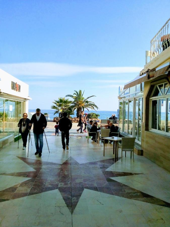 Apartamentos Caravane Torremolinos Kültér fotó